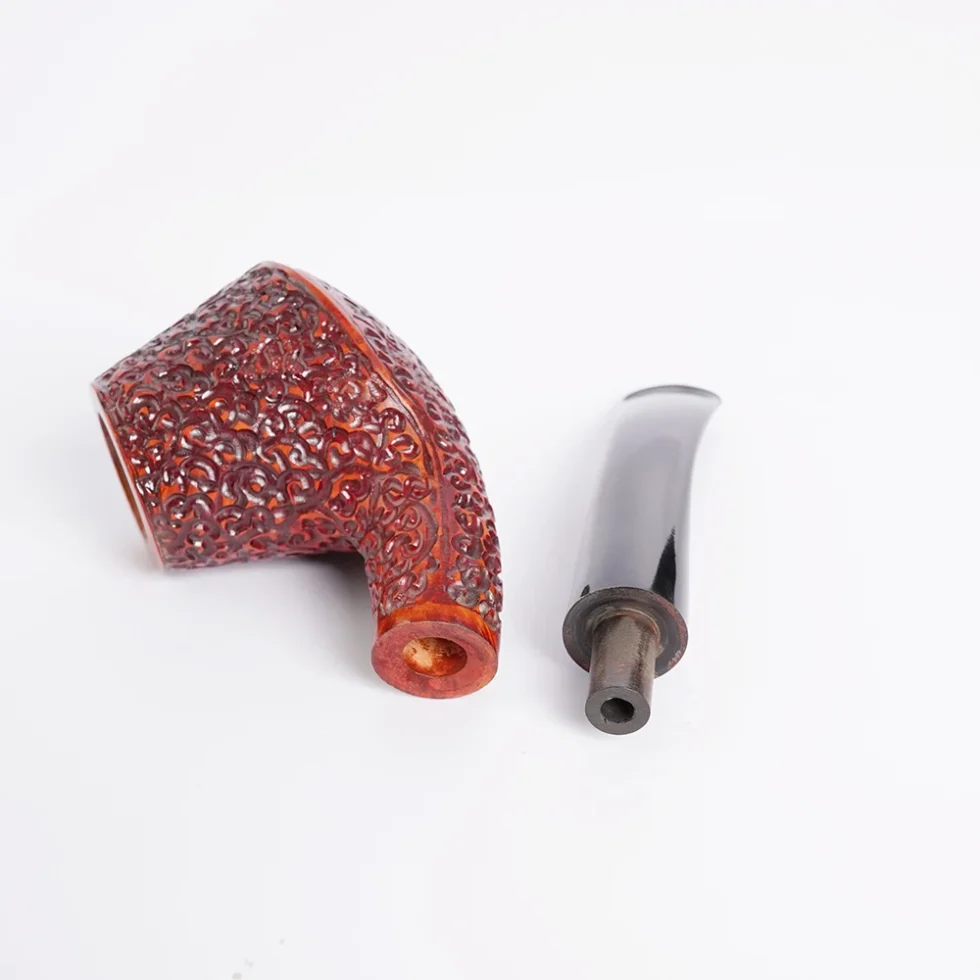 briar-carved pipe