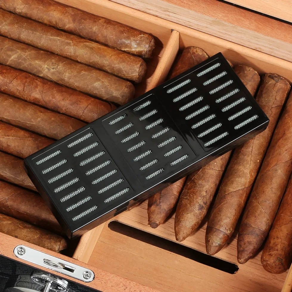 carbon fiber cigar humidor