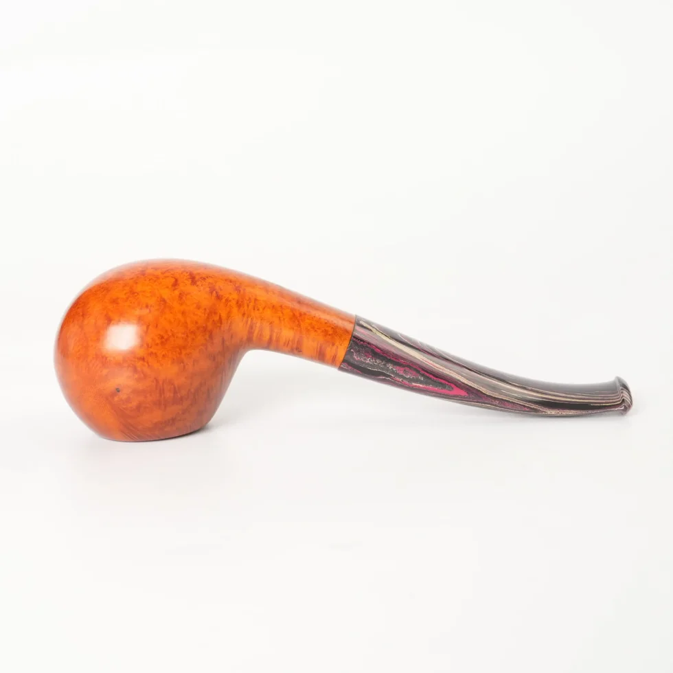 curved tobacco pipe