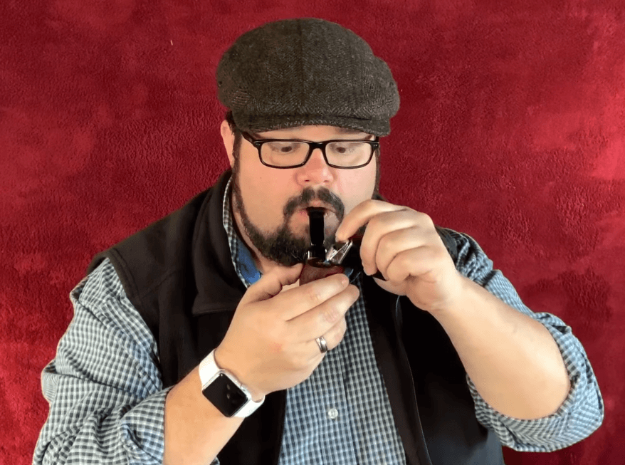 how to pack a smoking pipe