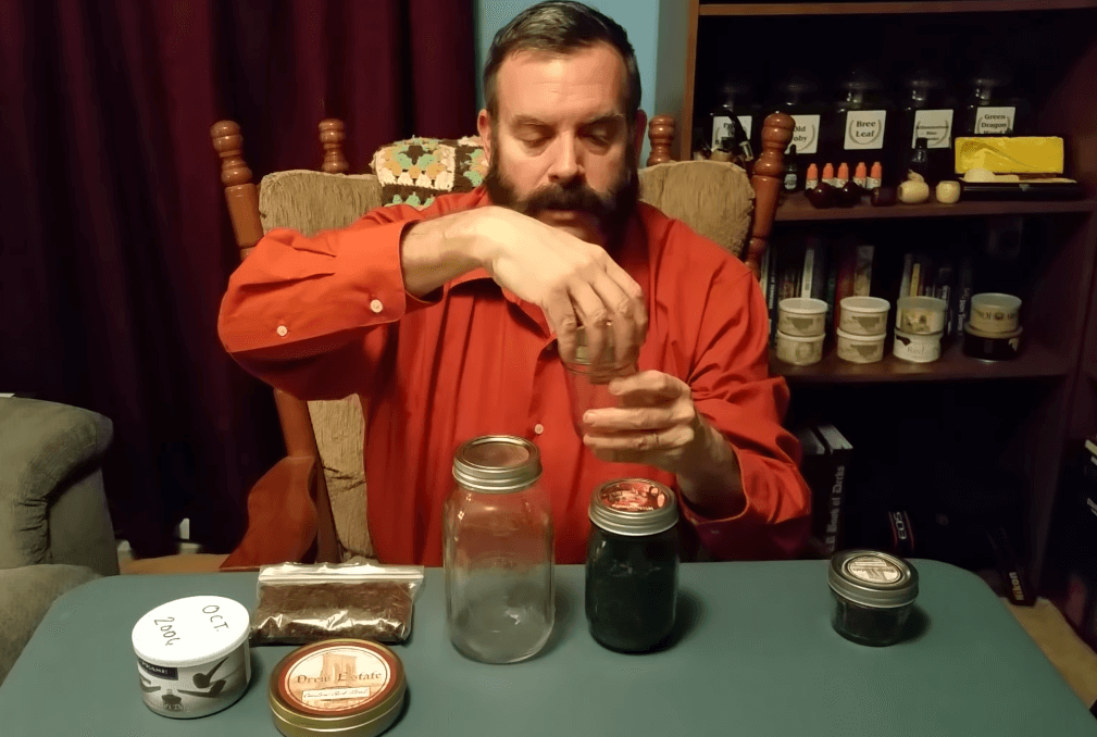 how to store pipe tobacco