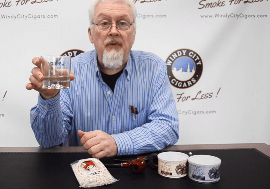 How to clean a tobacco pipe