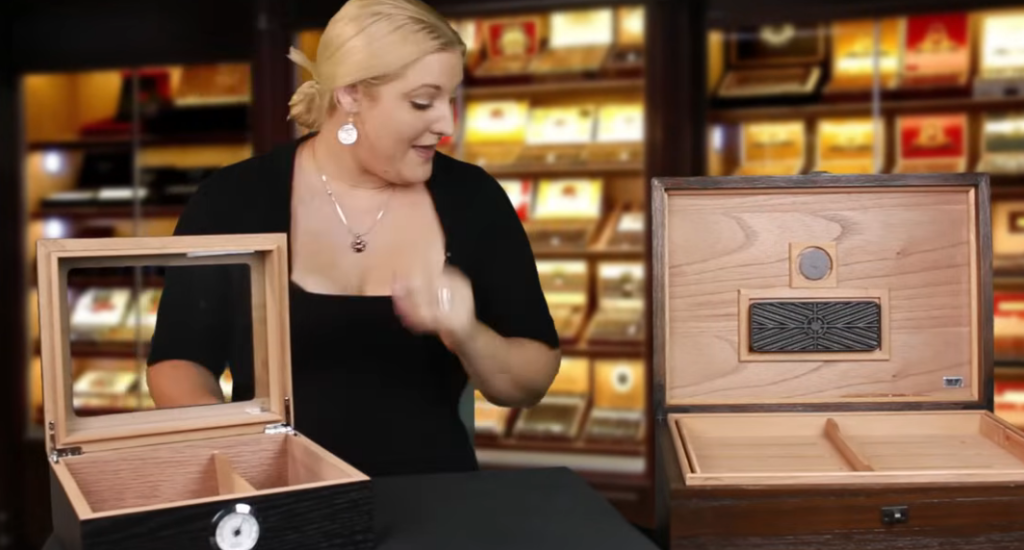 How do cigar humidor box work?