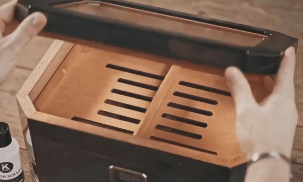 How much does it cost to build a cigar humidor?